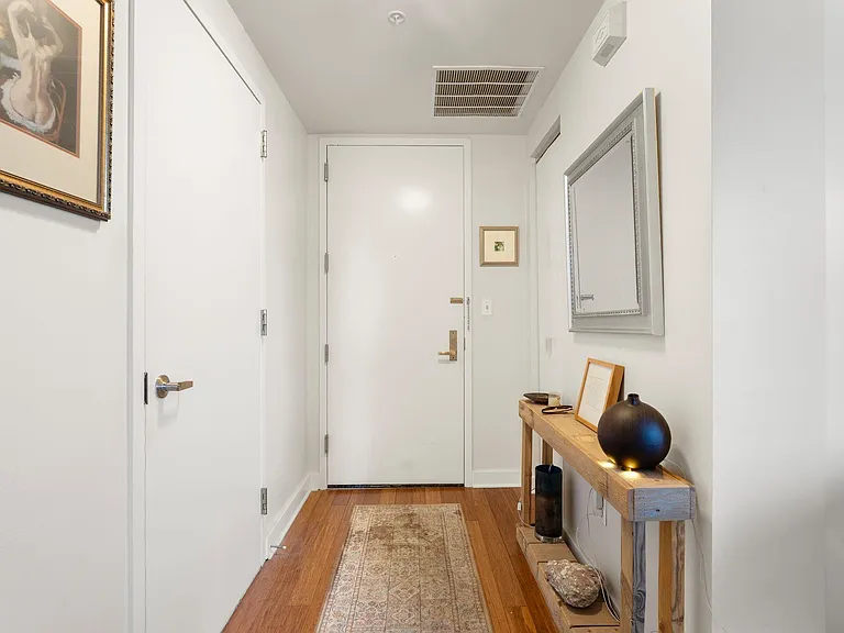222 Montgomery St #3H — Photo 5