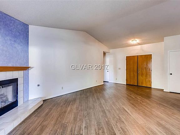 4th image of 2901 Drury St