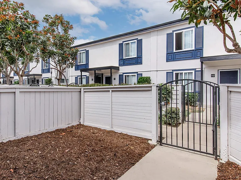 Sandpointe Cove Apartment Homes — Photo 38