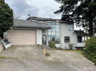 253 Taylor Ave NW, Renton, WA 98057