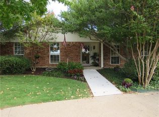 6805 Ragan Dr, The Colony, TX 75056