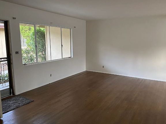 3rd image of 523 S Baldwin Ave APT B