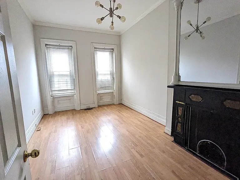 2528 W Girard Ave #1 — Photo 1