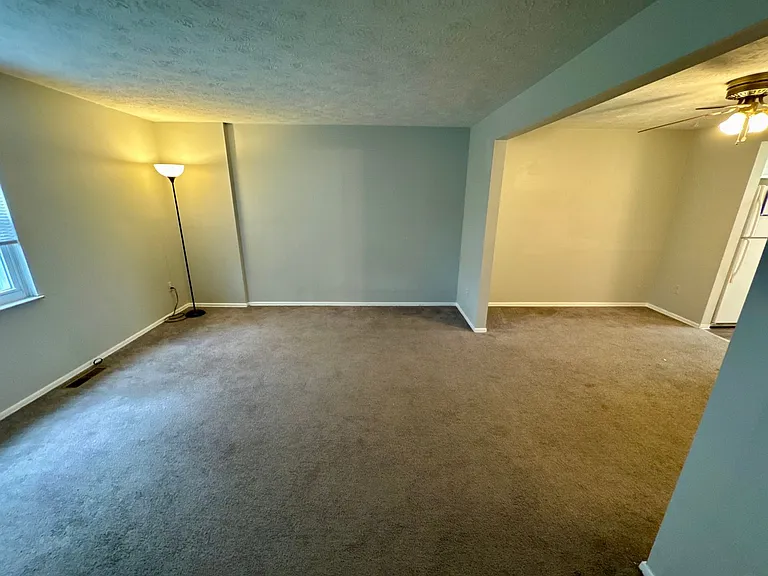 244 E Commons Dr — Photo 29