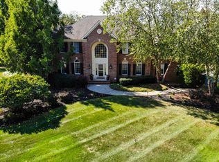 22 Red Maple Ln, Belle Mead, NJ 08502