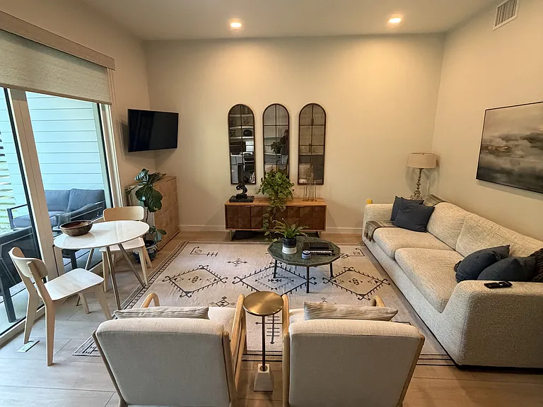 4004 Banister Ln #111 — Photo 3