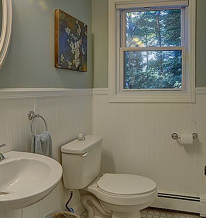 5th image of 18 Mountain Laurel Dr