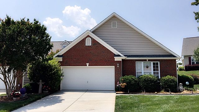 2 Car garage Entrance