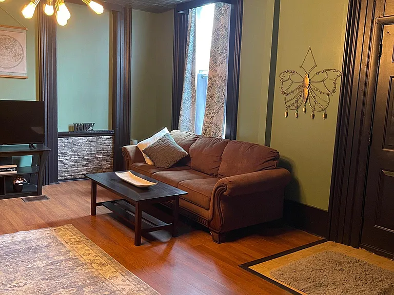 363 Groves Ct — Photo 8