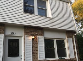 1010 Thornton St APT A, Lockport, IL 60441