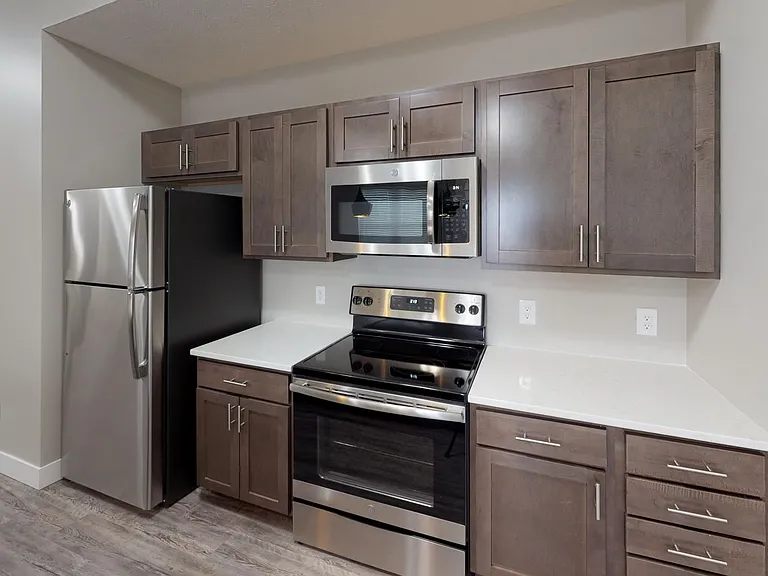 801 W Cedar St — Photo 20