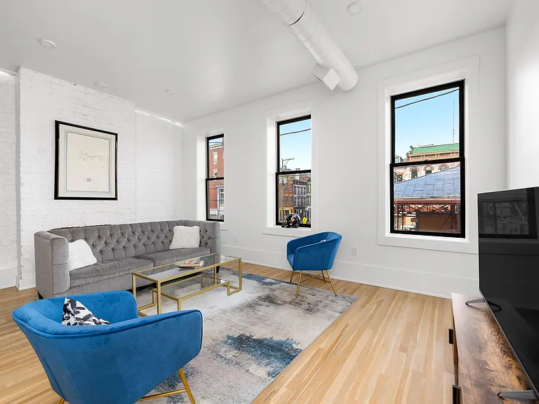 133 W Elder St #2 — Photo 12