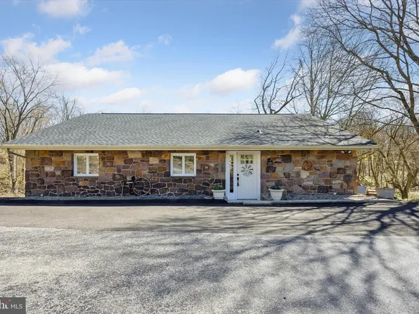 2945 Appledale Rd, Norristown, PA 19403
