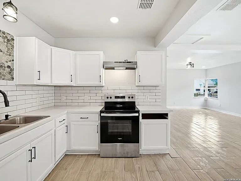 452 Gulf St — Photo 3