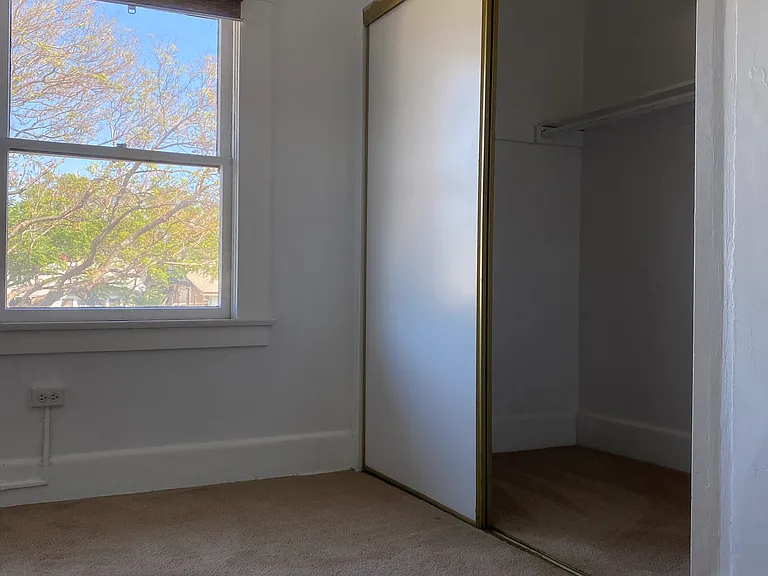 2633 Jeffries Ave — Photo 6