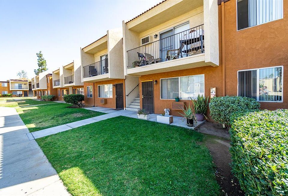 1st image of 961 S Sunshine Ave #22