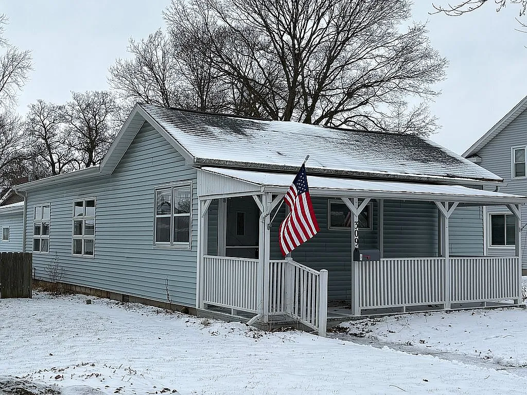 309 N Whitley St photo 1