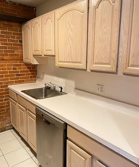 1753 Washington St #8 — Photo 2