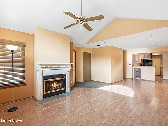 5th image of 3019 Graystone Manor Pkwy
