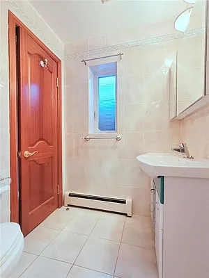 Sold by Remax Real Estate Professionals | media 6