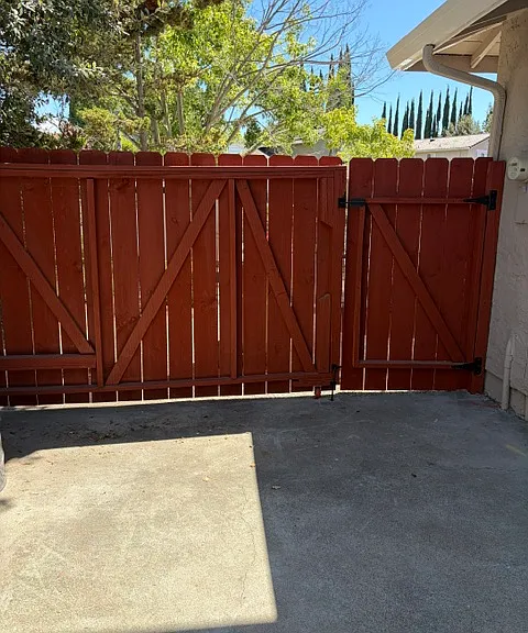 Large side yard with small and large gates