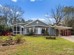 106 Wexford Ct, Charlotte, NC 28210