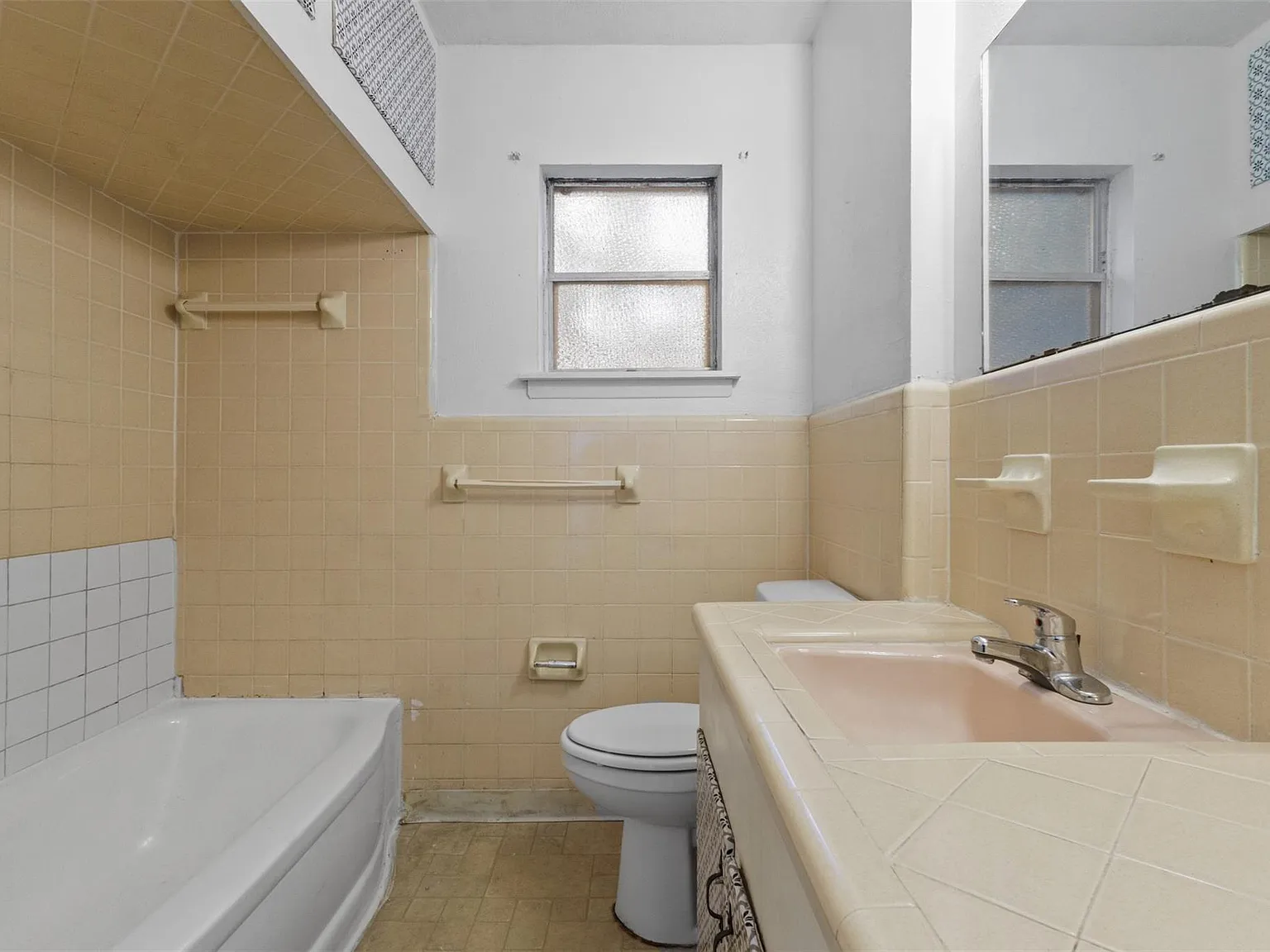 8923 jennie lee - 1 — Photo 4