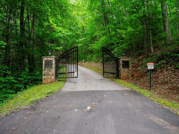 8 Skyview Dr, Hayesville, NC 28904