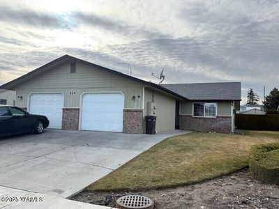 424 S 74th Ave, Yakima, WA, 98908