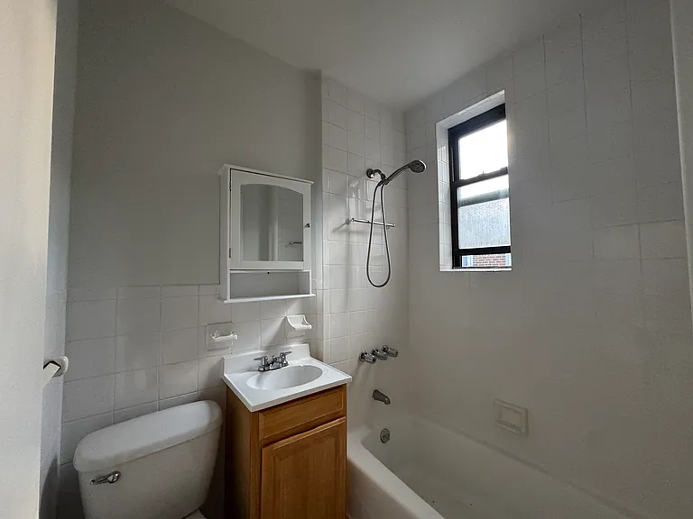 2027 Stillwell Ave #3R — Photo 13