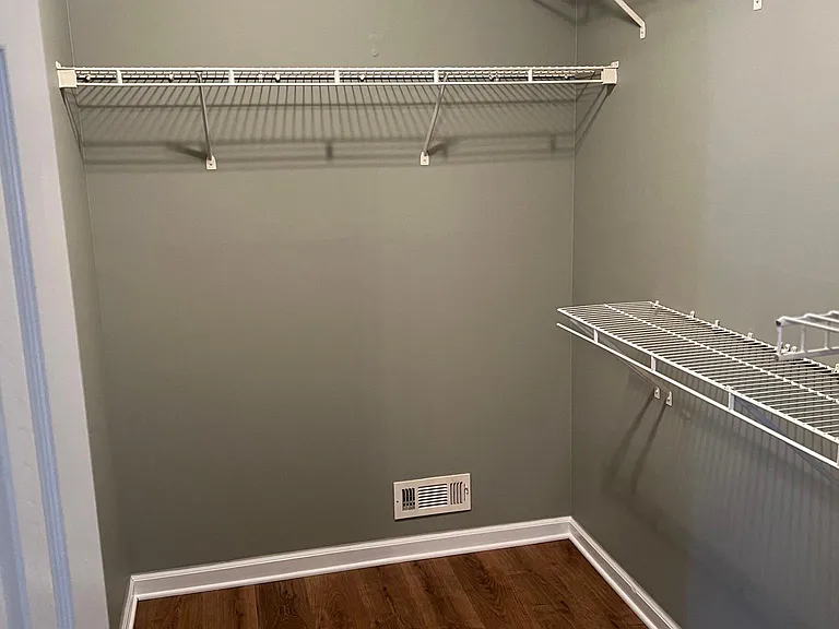 106 Oakwood Cir — Photo 15
