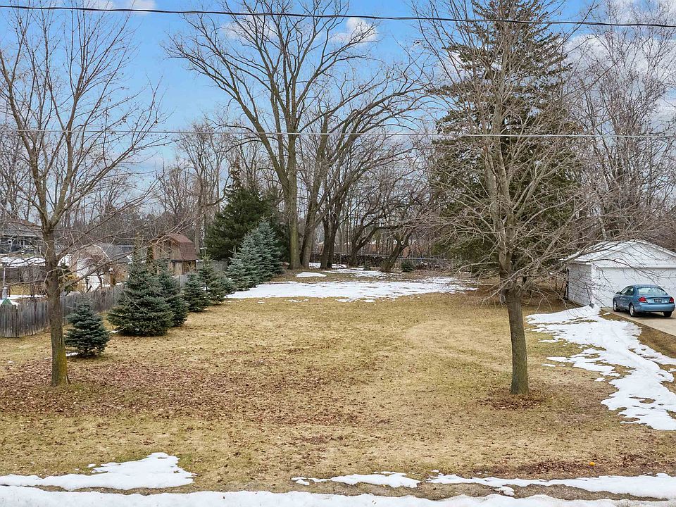 1st image of 1100 Crestwood Dr
