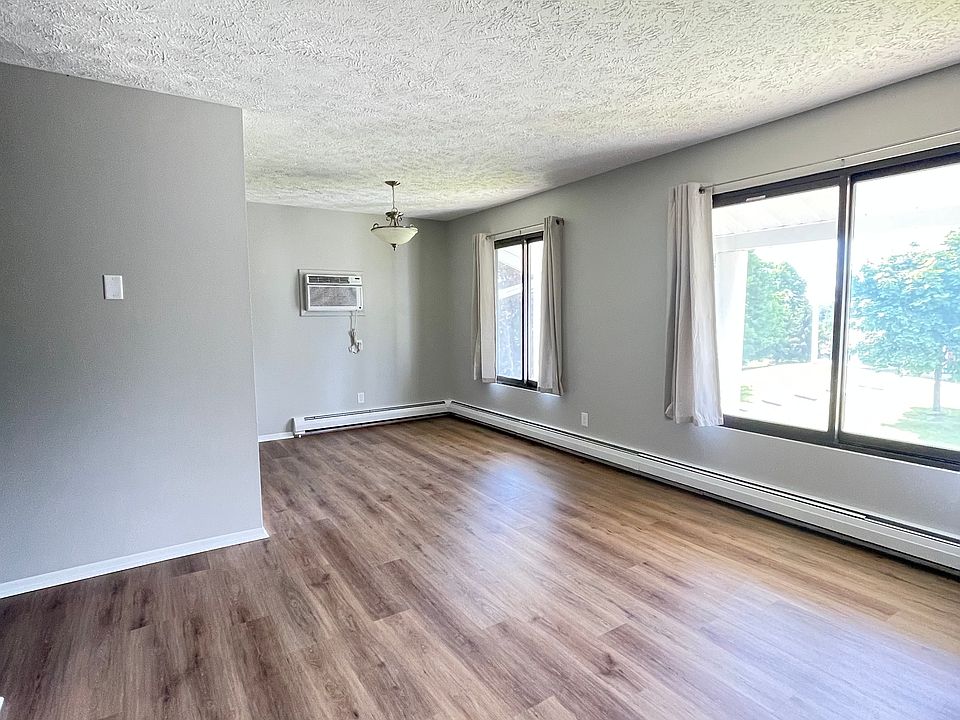 Living/Dining Combo - Photo shown is of a similar unit