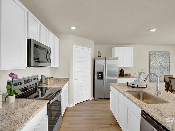 6th image of this home