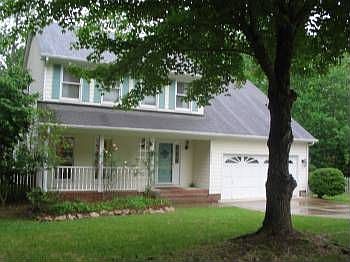 View of house from cul-de-sac
