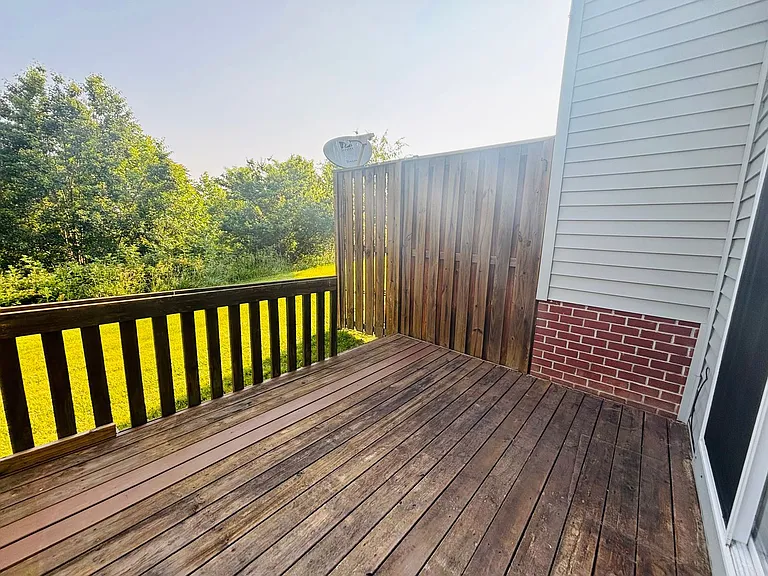 385 Oak Tree Blvd NW — Photo 2