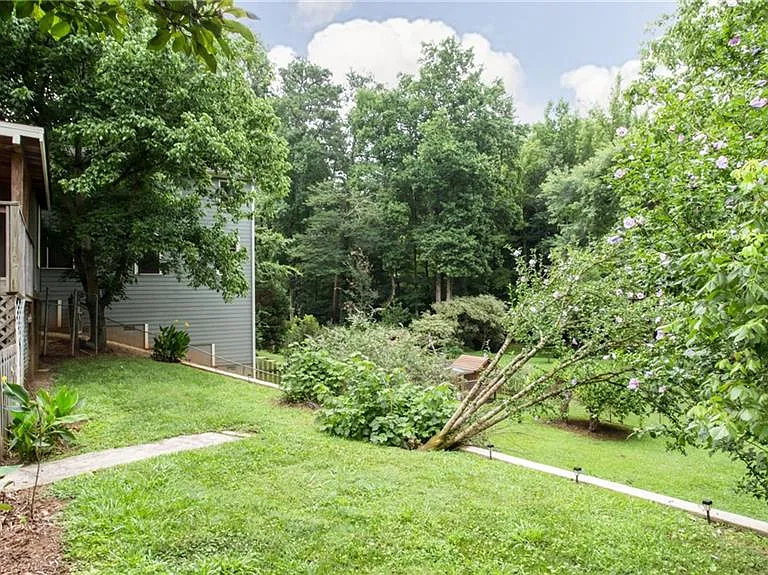 1640 Belle Isle Cir NE — Photo 24