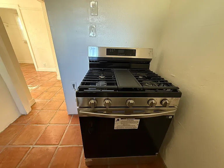 407 Loma Dr #411-4/5 — Photo 7