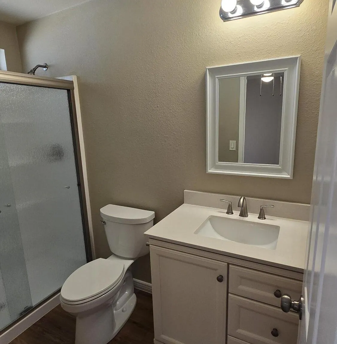 3 bed, 2.0 bath, 1230 sqft, $1,799 — Photo 4