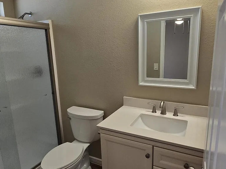 5128 W Surrey Ave — Photo 4