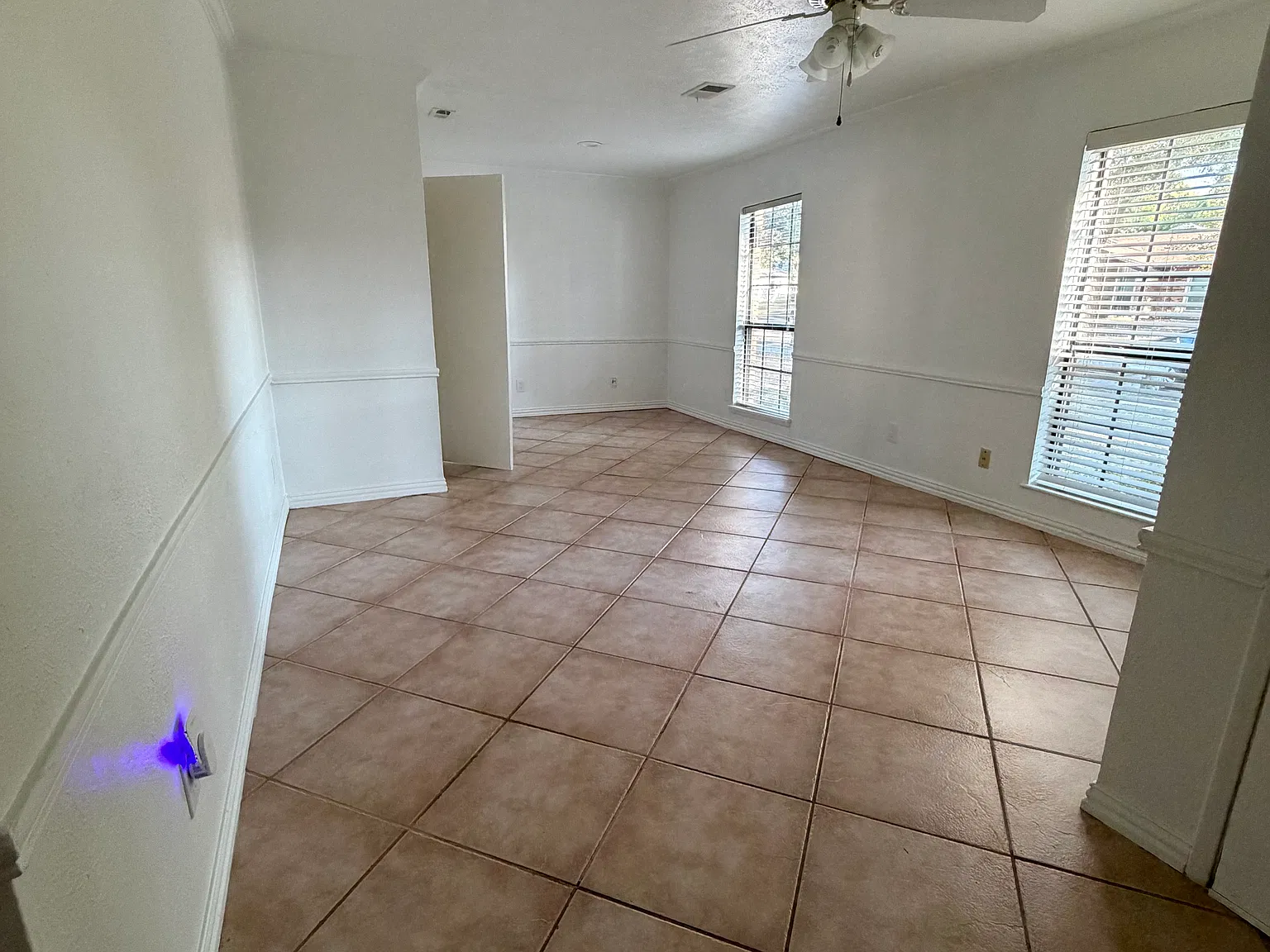 2534 Norway Dr — Photo 2