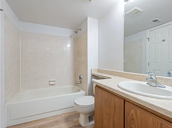 2575 S Syracuse Way #J-208-206, Denver, CO 80231