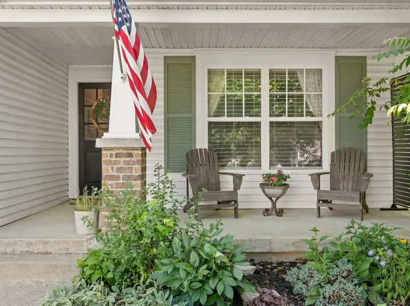 1038 Lexington Farms Dr, Spring Hill, TN 37174