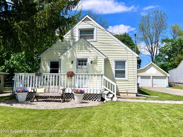 306 W Madison St, Dewitt, MI 48820