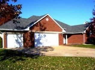 4005 Baywood Dr, Columbia, MO 65203