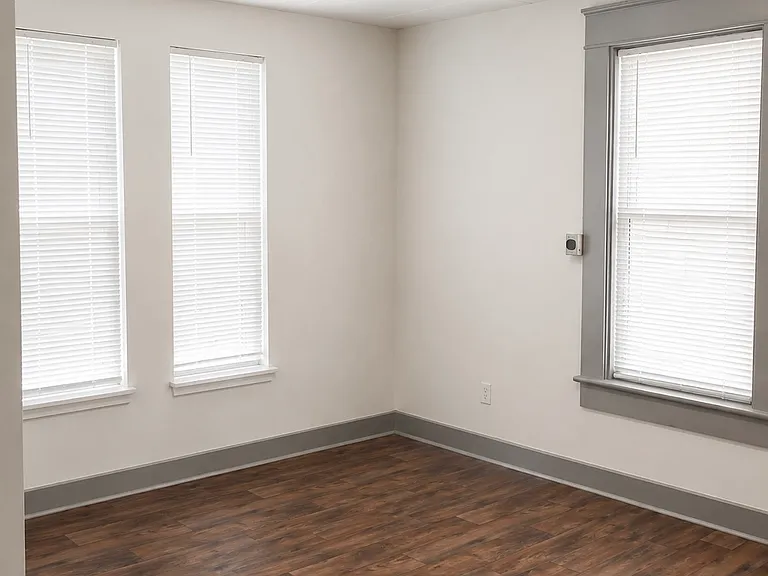 1201 E 8th St #1201 — Photo 3
