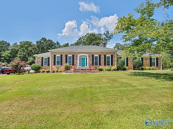 2nd image of 3208 Scenic Dr