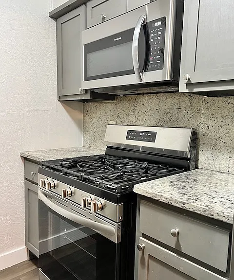University Loft — Photo 2