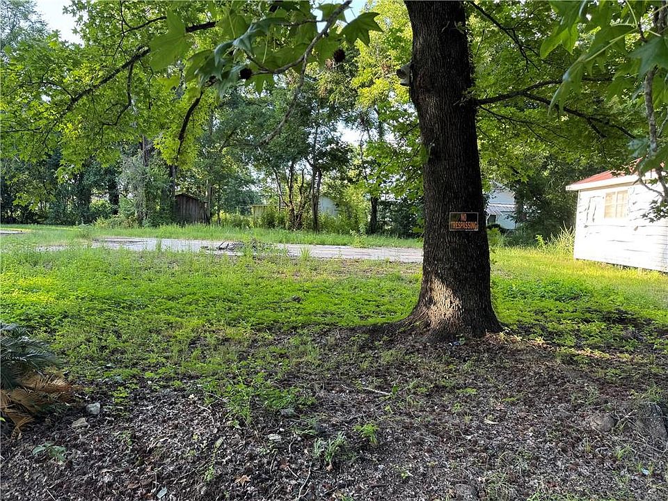 2nd image of 461 Overton Ave Lot 7