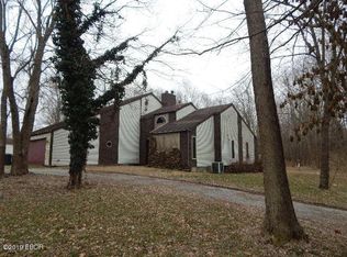 1718 Winery Rd, West Frankfort, IL 62896